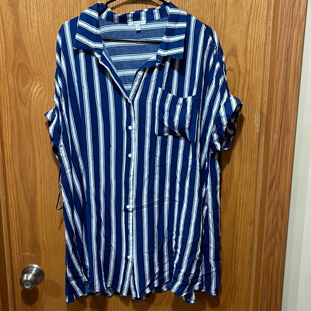 Striped Button Up - Chic Soul